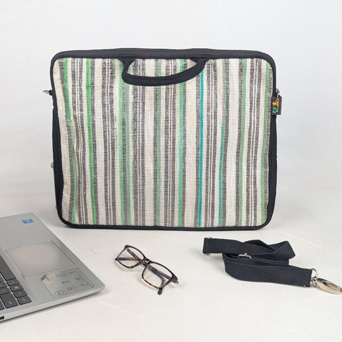 Upcycled Handcrafted Laptop Sleeve 16 inch (LSB160826-001)