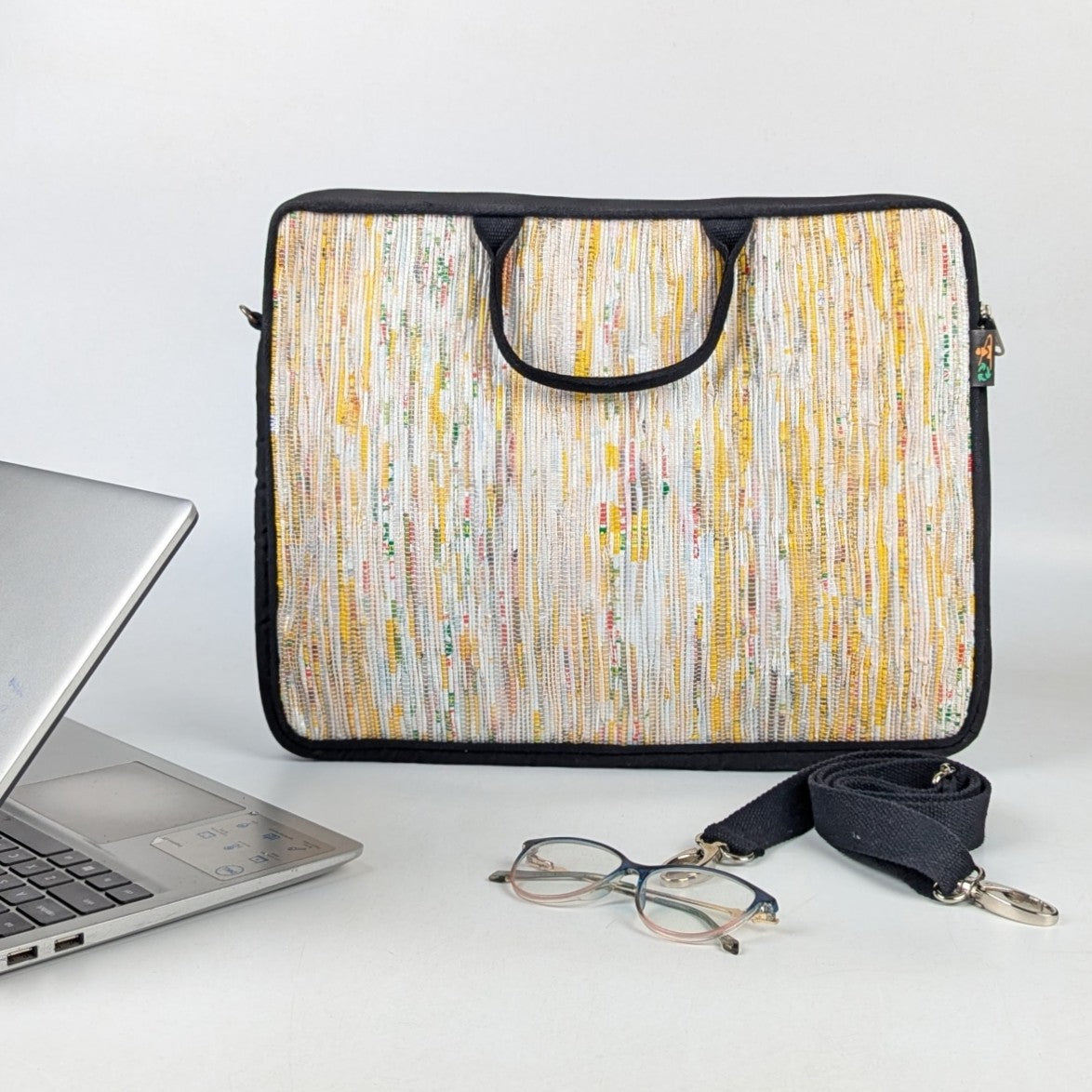 Upcycled Handcrafted Laptop Sleeve 16 inch (LSB160925-009) PS_W