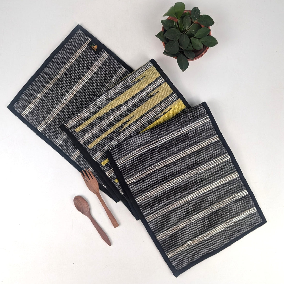 Designer Table Runner (TRD0925-007) PS_W