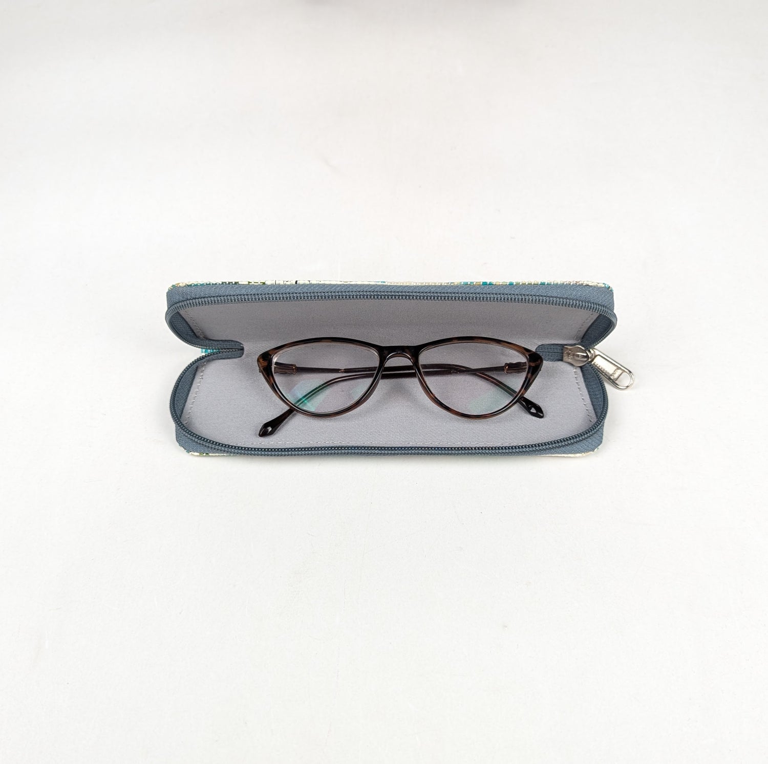 Upcycle Handcrafted Spec Case (SC0426-010) PS_W