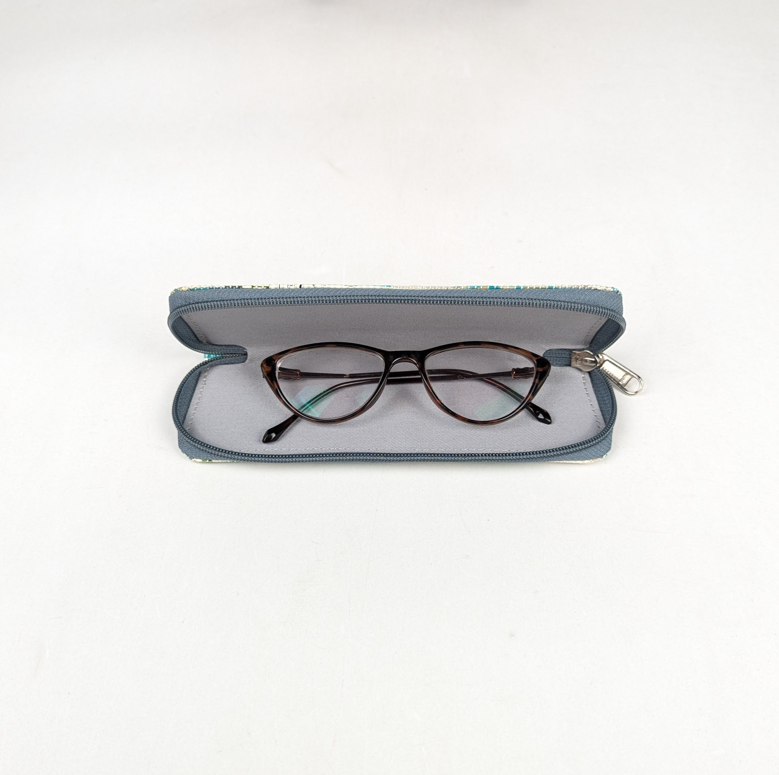 Upcycle Handcrafted Spec Case (SC0426-010) PS_W