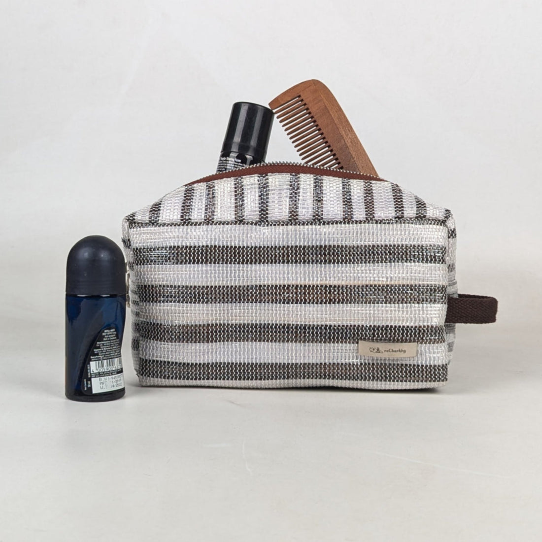 Upcycled Handcrafed Travel Pouch (TK0426-004) PS_W 