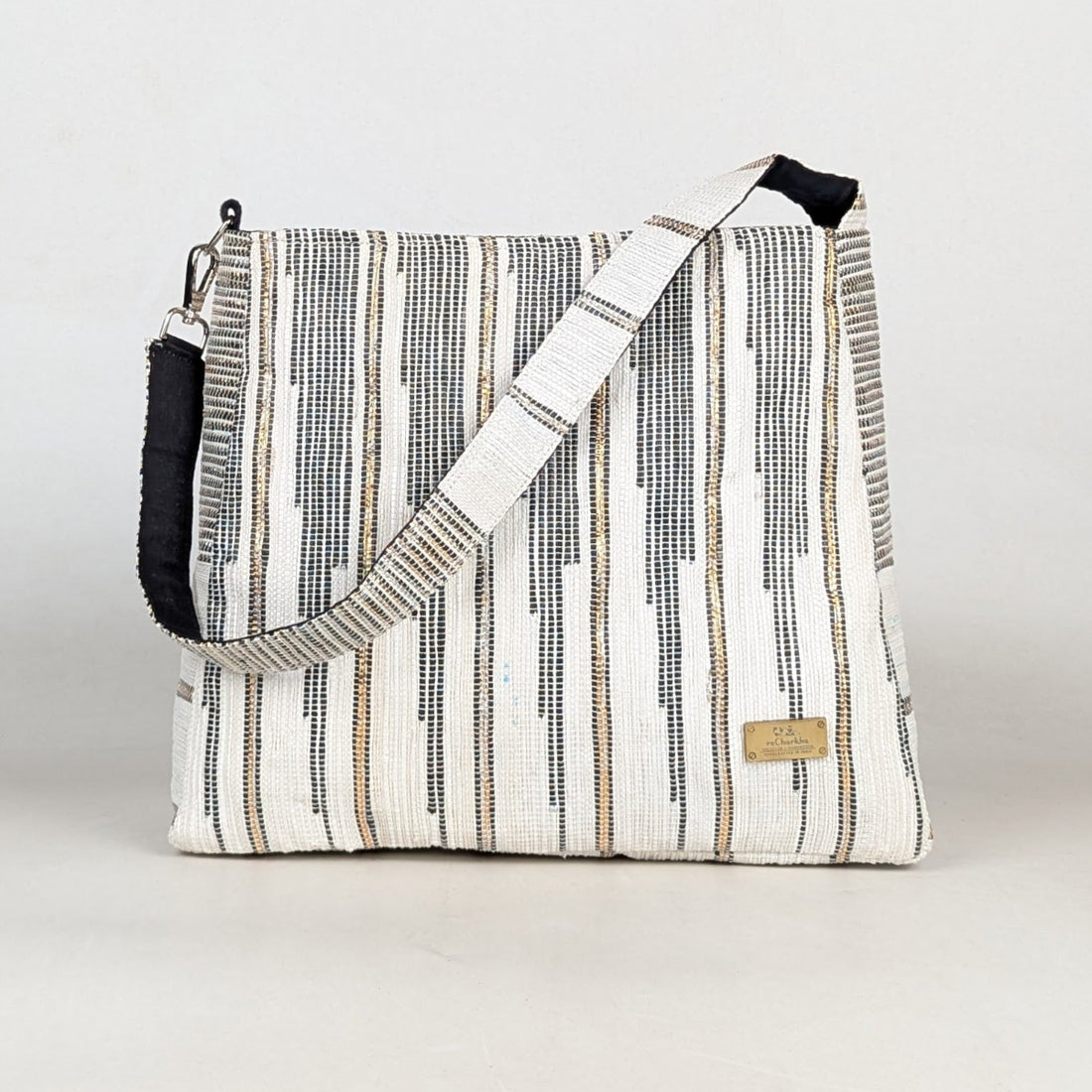 Upcycled Handcrafted Designer Trapeze Tote (TTD0426-005) PS_W 
