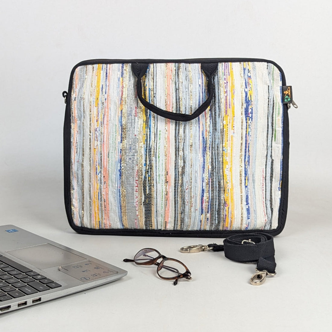 Upcycled Handcrafted Laptop Sleeve 16 inch (LSB160226-005) PS_W