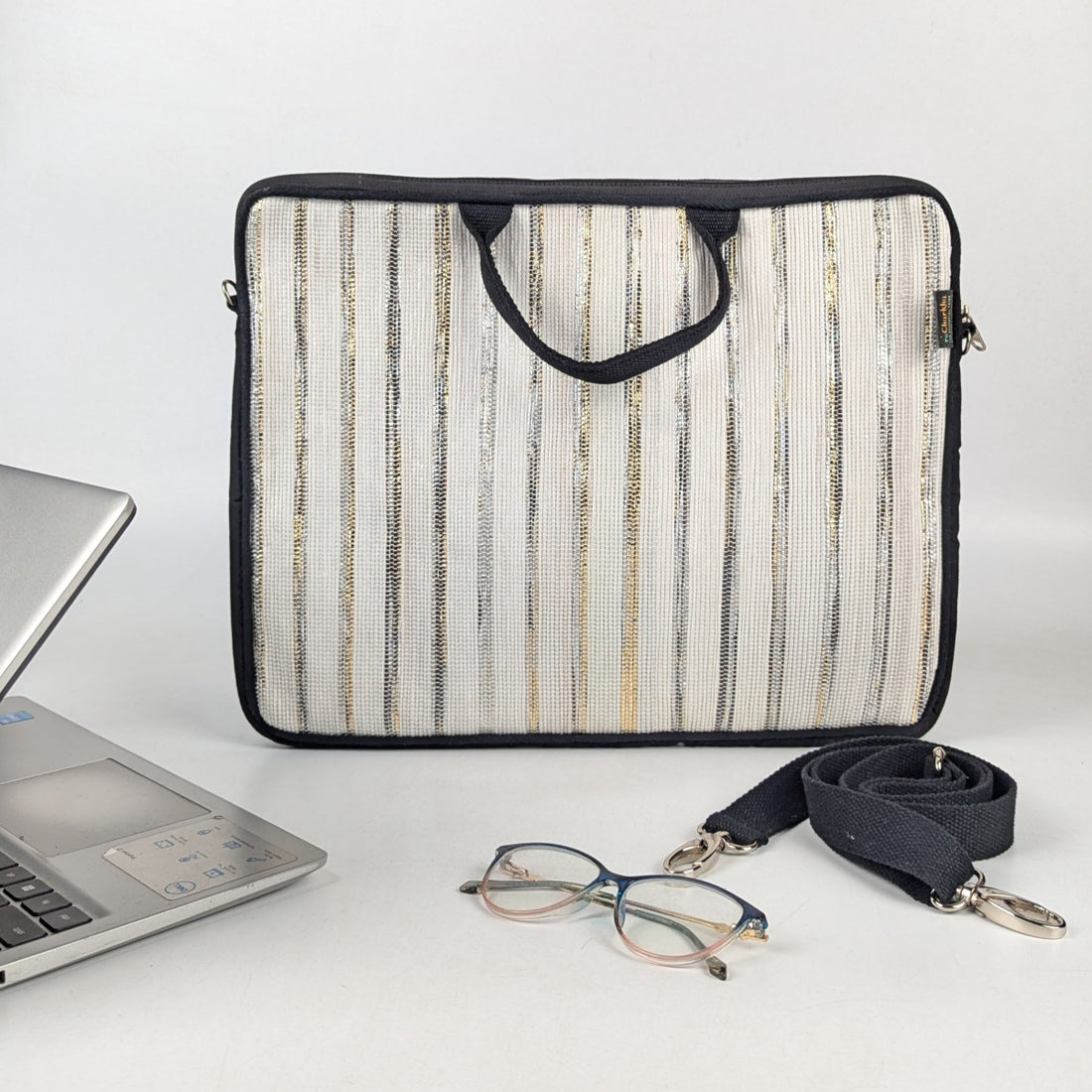 Upcycled Handcrafted Laptop Sleeve 16 inch (LSB160925-005) PS_W
